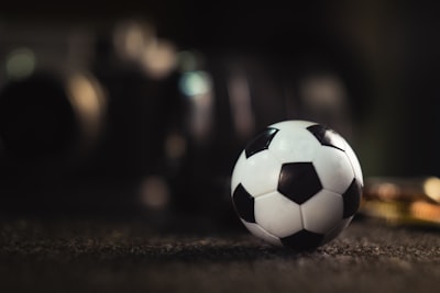 الأخضر السعودي يتغلب على الفراعنة المصريين 2-1 في ختام مشوارهما بكأس العالم